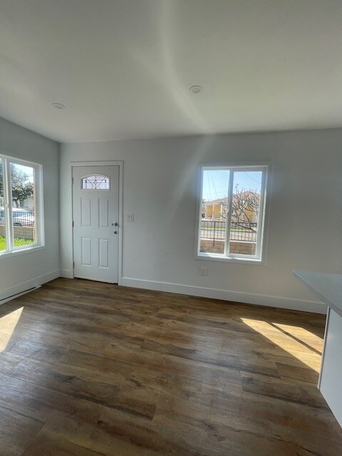 Building Photo - 10900 Lillian Ln