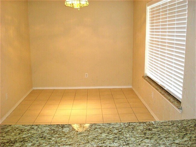 Building Photo - 318 Nita Ln