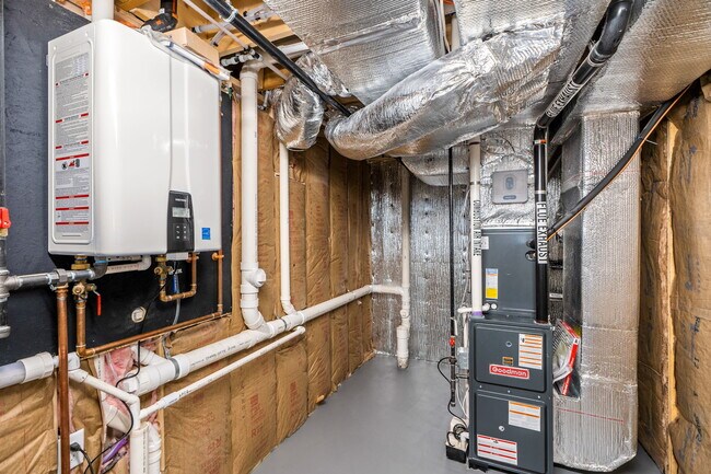 Building Photo - 8 Mary Ave