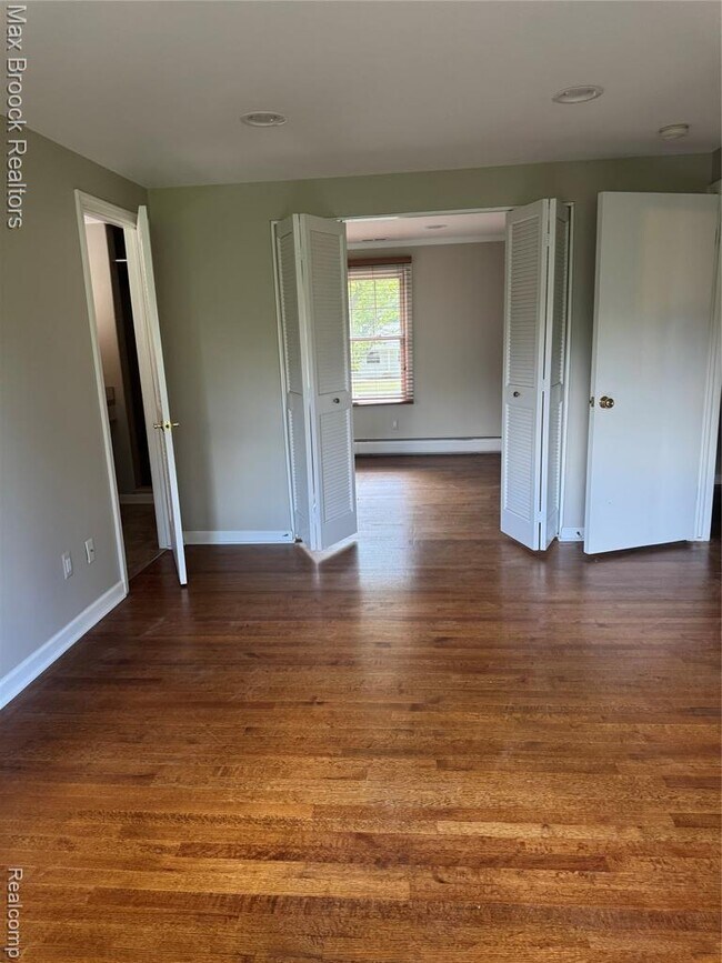 Building Photo - 3200 Hartslock Woods Dr