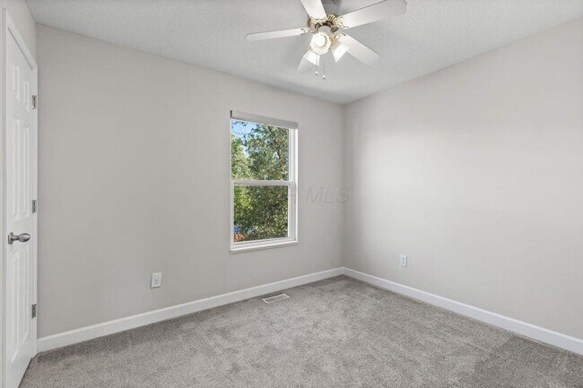 Building Photo - 484 Linwood Ave