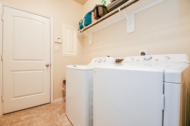 Building Photo - 13815 Wixford Trail