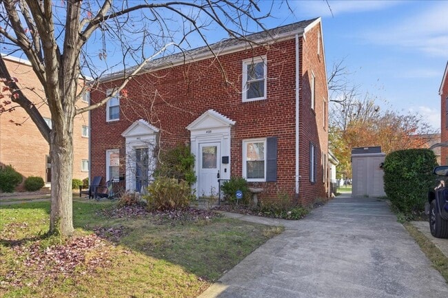 Primary Photo - 403 S Veitch St