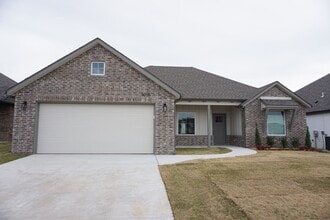 Building Photo - 3 Bedroom, 2 Bath With Office - Broken Arrow Schools