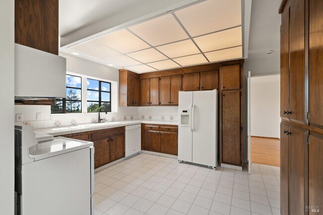 Building Photo - 45 Wimbledon Way
