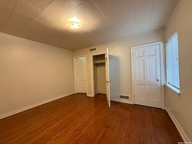 Building Photo - 374 Meredith Dr