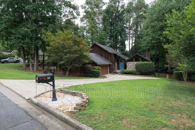 Building Photo - 1125 Trailmore Dr