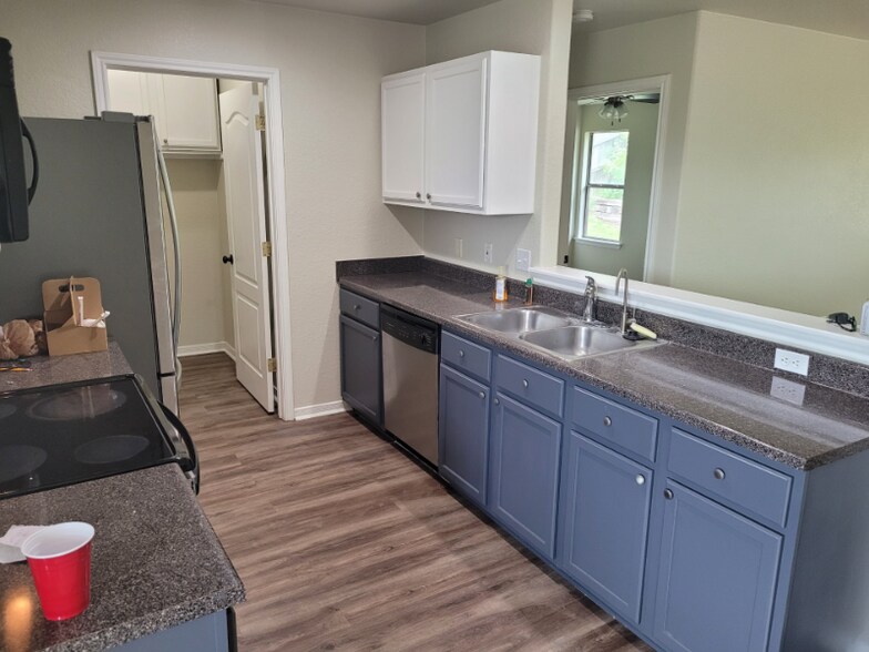 Building Photo - 711 Jorgette Dr