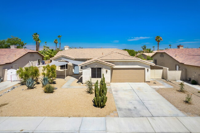 Building Photo - 45160 Debbie Dr
