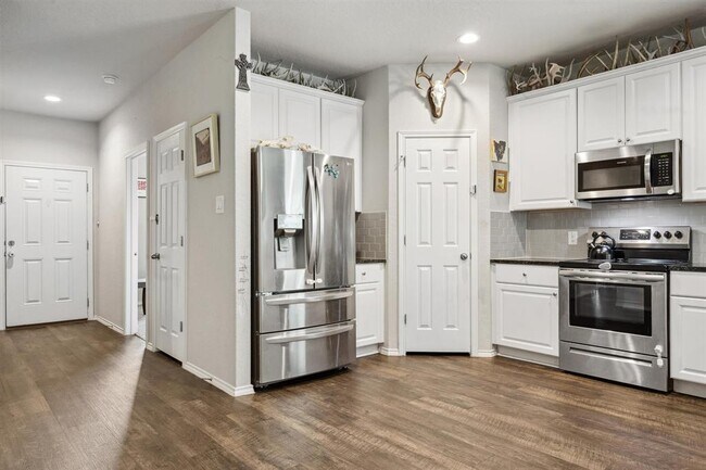 Building Photo - 1413 Coffee Tree Dr