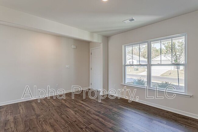 Building Photo - 816 Wolverine Ln