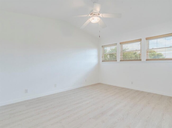 Building Photo - 6706 Deatonhill Dr