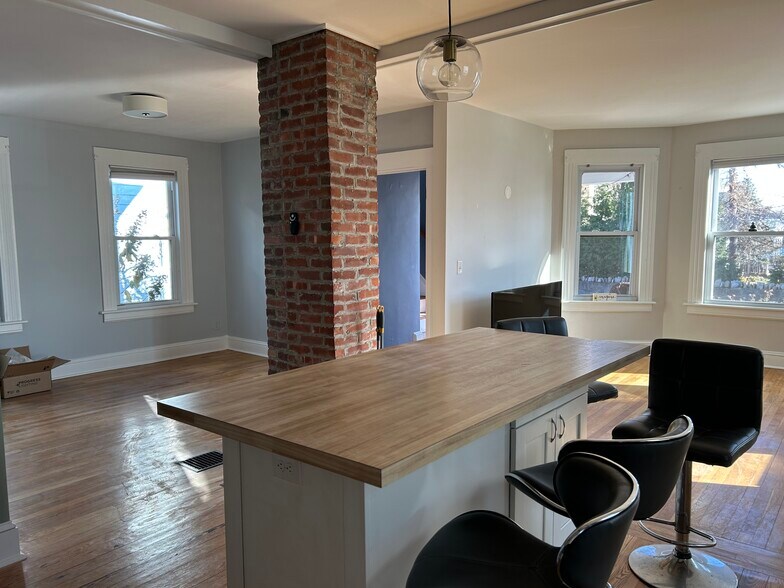 Building Photo - 159 Seabright Ave