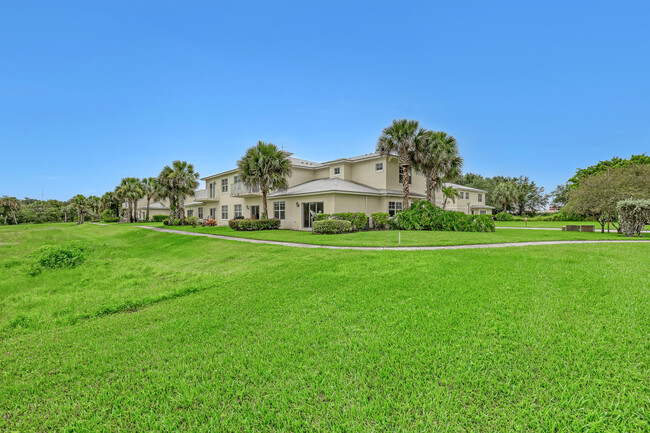 Building Photo - 2548 Creekside Dr