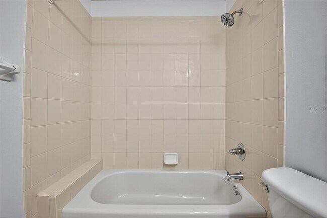 Building Photo - 83 Lynbrook Dr