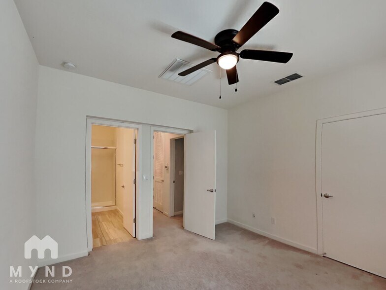 Building Photo - 236 Log Pond Ln
