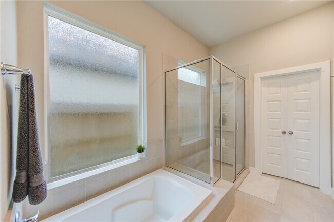 Building Photo - 296 Mallorn Ln