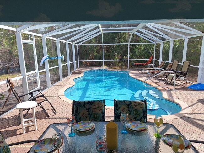 Building Photo - Turnkey Furnished Pool home in Rotonda West