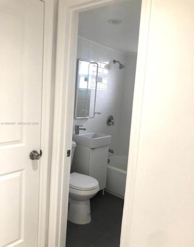 Building Photo - 5963 SW 66th Terrace