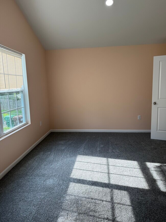 Building Photo - 1503 Larkin St