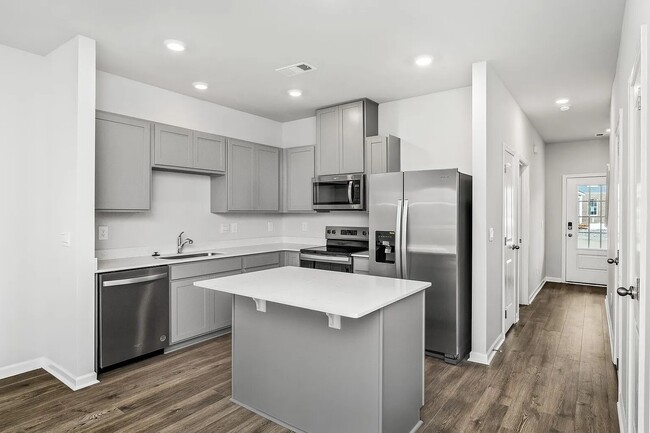 Building Photo - 1024 Keyes Pl