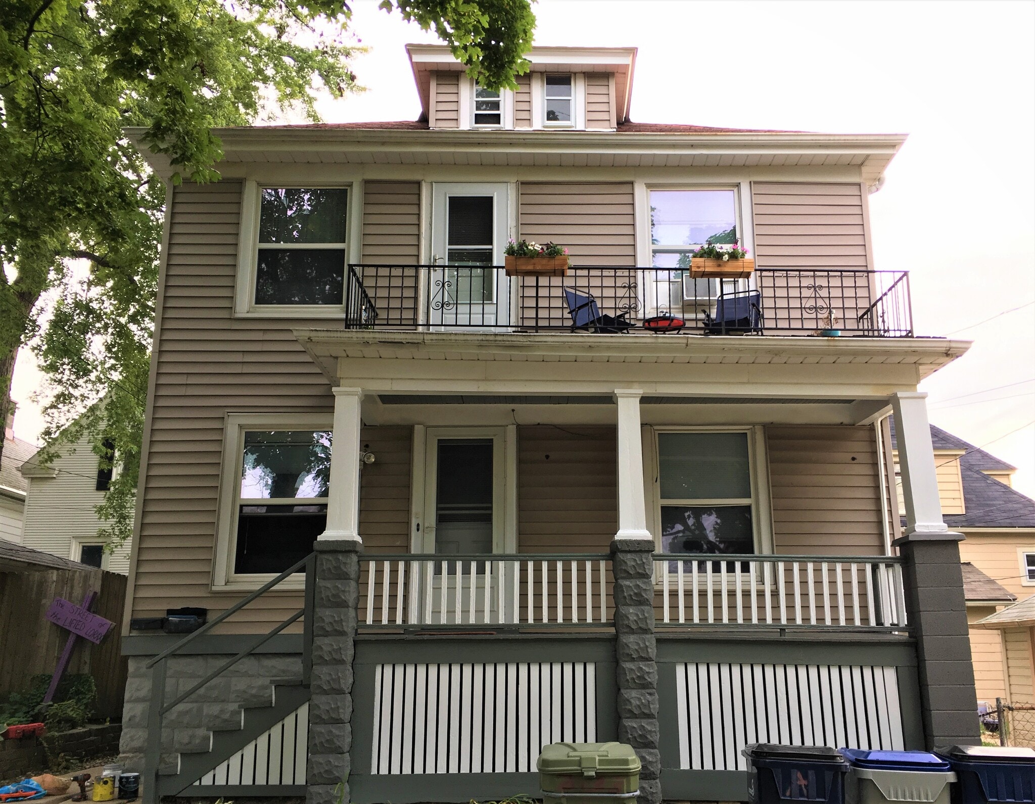 Building Photo - 3133 S Griffin Ave