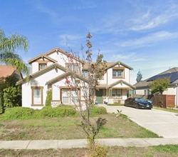 Building Photo - massive 4-bedroom, 3-bathroom home in Plumas Lake (Arboga)