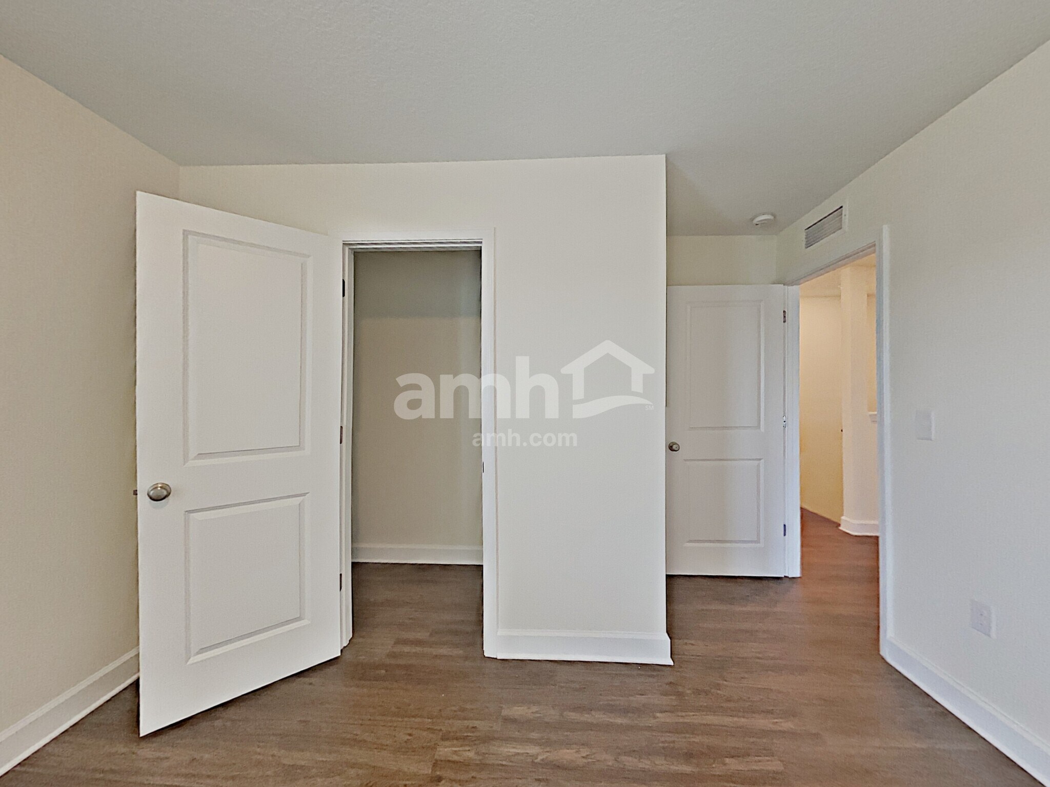 Building Photo - 310 Pine Terrace Dr