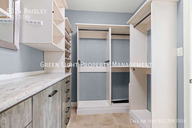 Building Photo - 8024 Paisley-