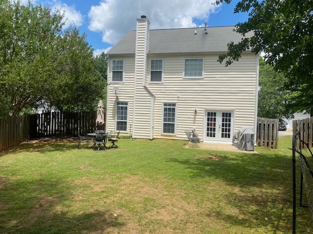 Building Photo - 333 Weatherstone Pl