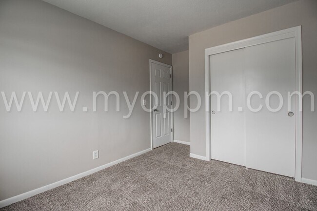 Building Photo - Beautifully Remodeled 3 Bedroom / 1.5 Bath Home | Millard