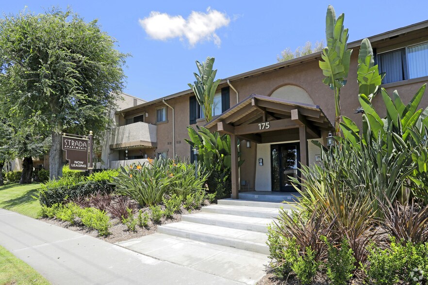 Strada Apartments 175 N Feldner Rd Orange CA 92868 Apartment Finder