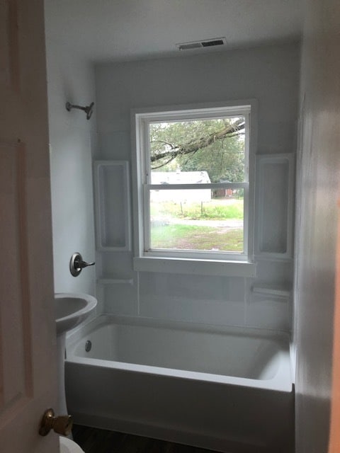 Building Photo - 1614 Fremont St