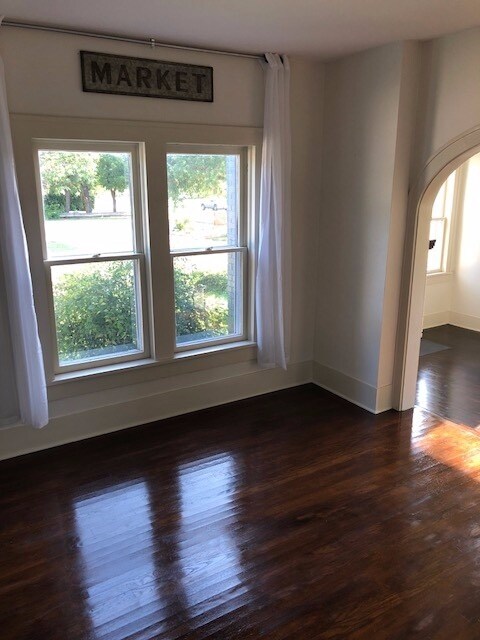 Building Photo - 502 Sayles Blvd