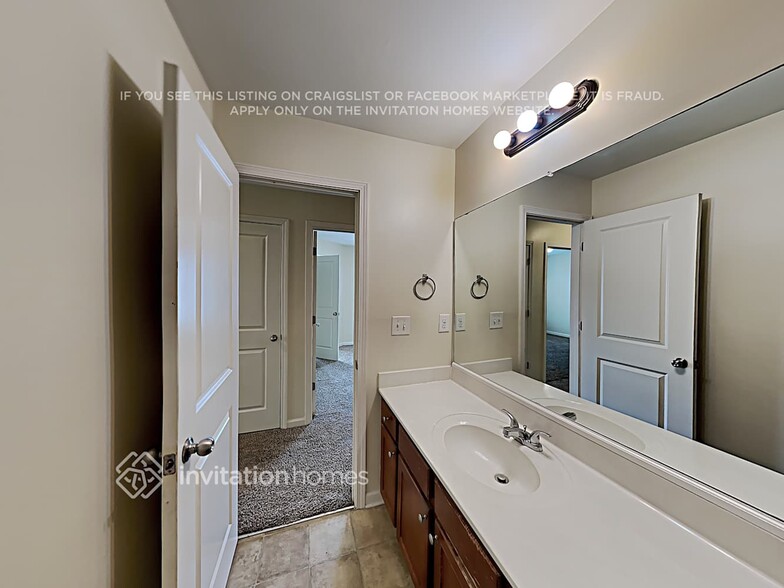 Building Photo - 4810 Medlock Trail Ct SW