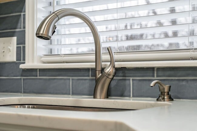 Building Photo - 2420 Durwood-