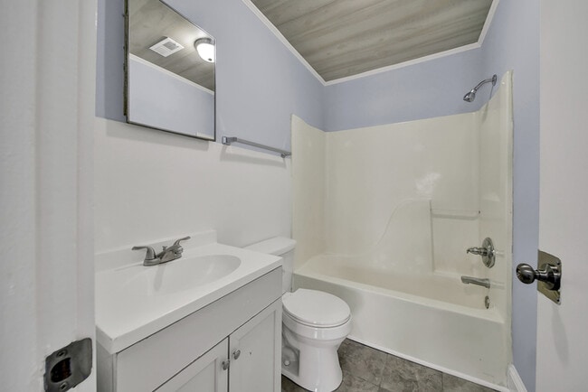 Building Photo - Duplex