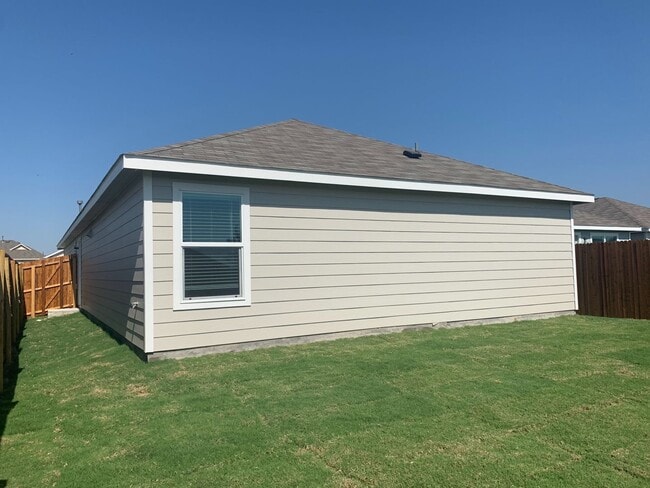 Building Photo - House for Lease in Forney