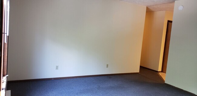 Building Photo - 367 Falling Run Rd
