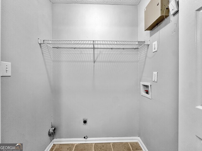 Building Photo - 7011 Grinder Dr