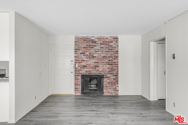 Building Photo - 1811 Parnell Ave