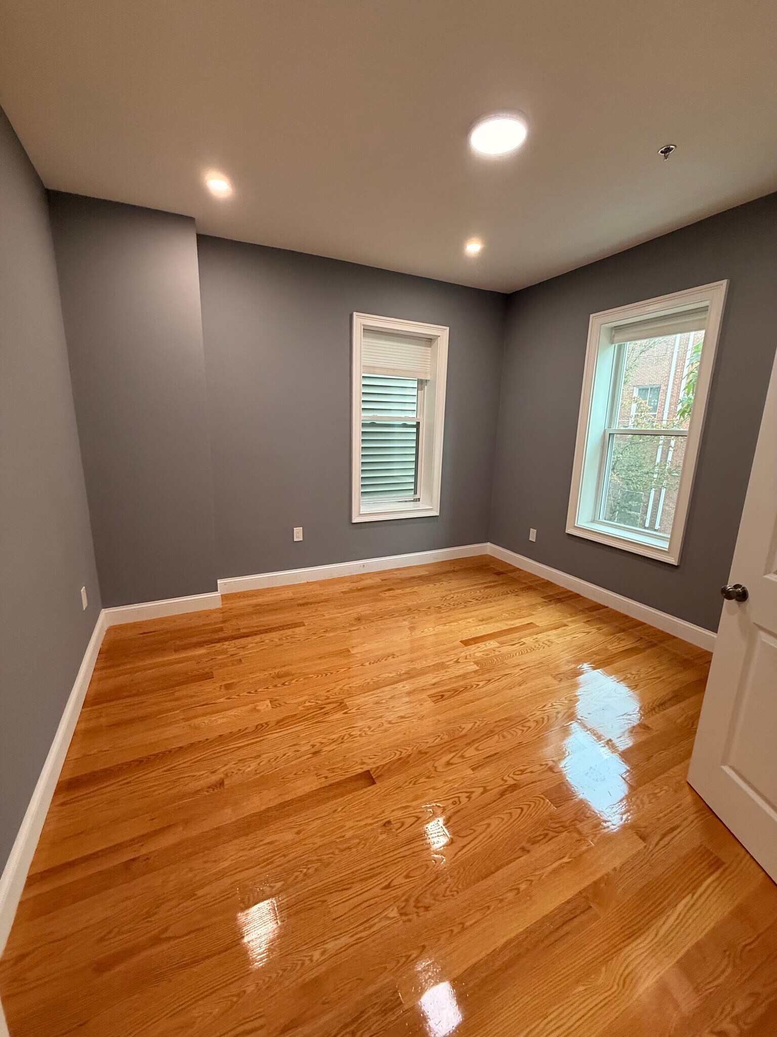 Building Photo - 337 Cambridge St