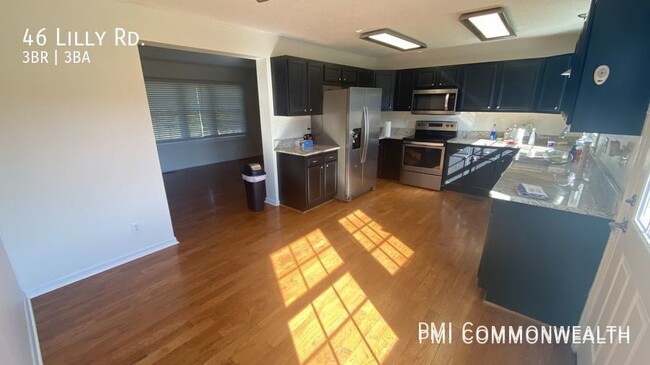 Building Photo - 3 Bed / 3 Bath Single Family (Available 8/...