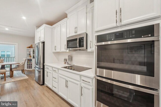 Building Photo - 4610 Olivine Dr