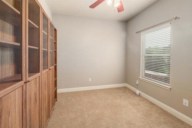 Building Photo - 4803 Pecan Springs Rd