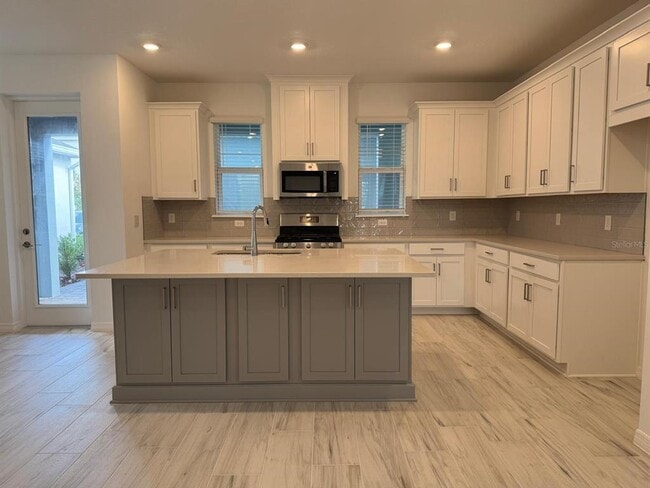 Building Photo - 12767 Harvest Rain Ave