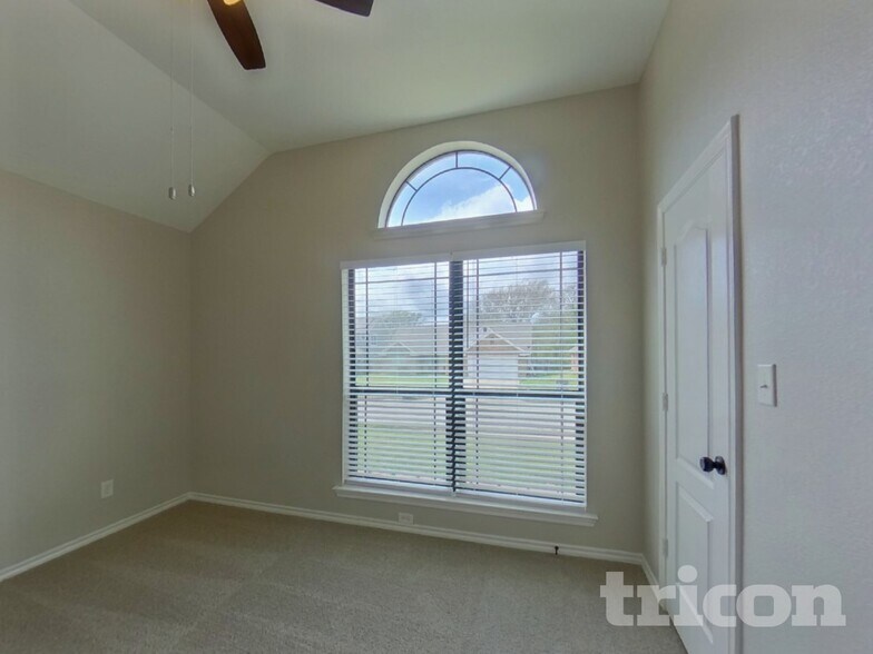 Building Photo - 108 Parkwood Ct