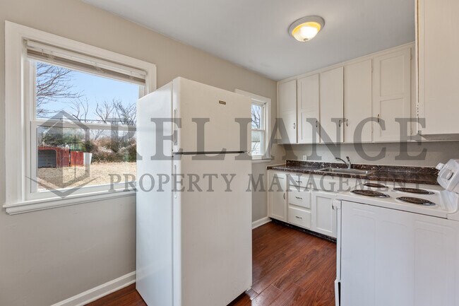 Building Photo - 1316 Dellrose