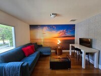 Building Photo - 1922 Garfield St