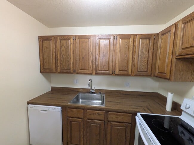 Building Photo - Cozy 1BR Apartment in the heart of Buffalo Grove – Heat Included | Unfurnished